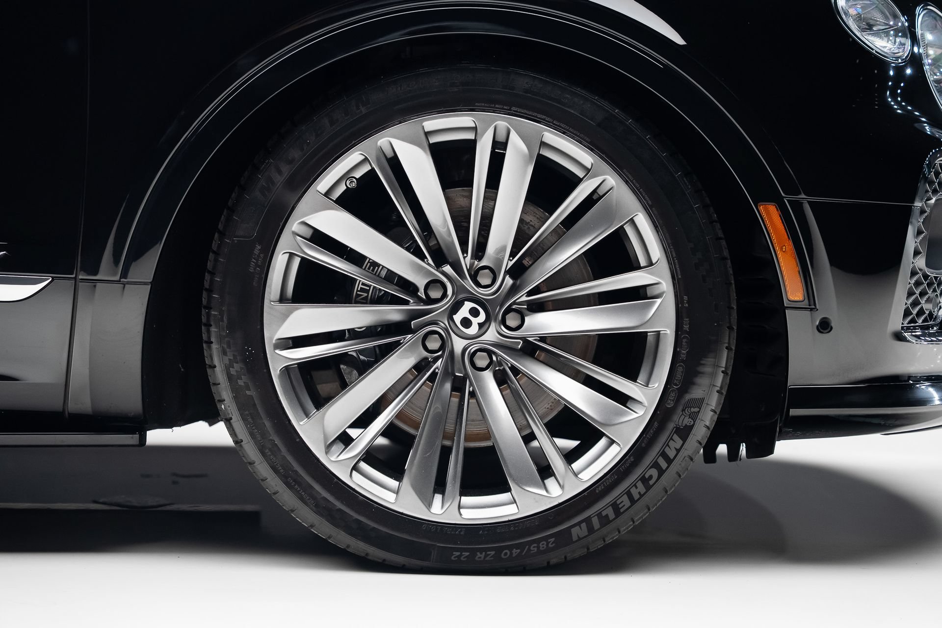 Used 2022 Bentley Bentayga Speed AWD/4WD image 39