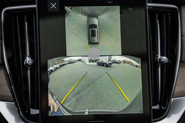 New 2026 Volvo XC90 B6 Plus w/ Protection Package Premier image 42