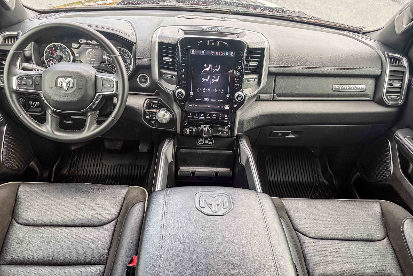 Used 2024 RAM 1500 Laramie image 11
