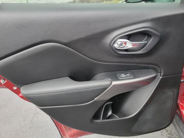 Used 2021 Jeep Cherokee Limited w/ Mopar Interior Package image 22