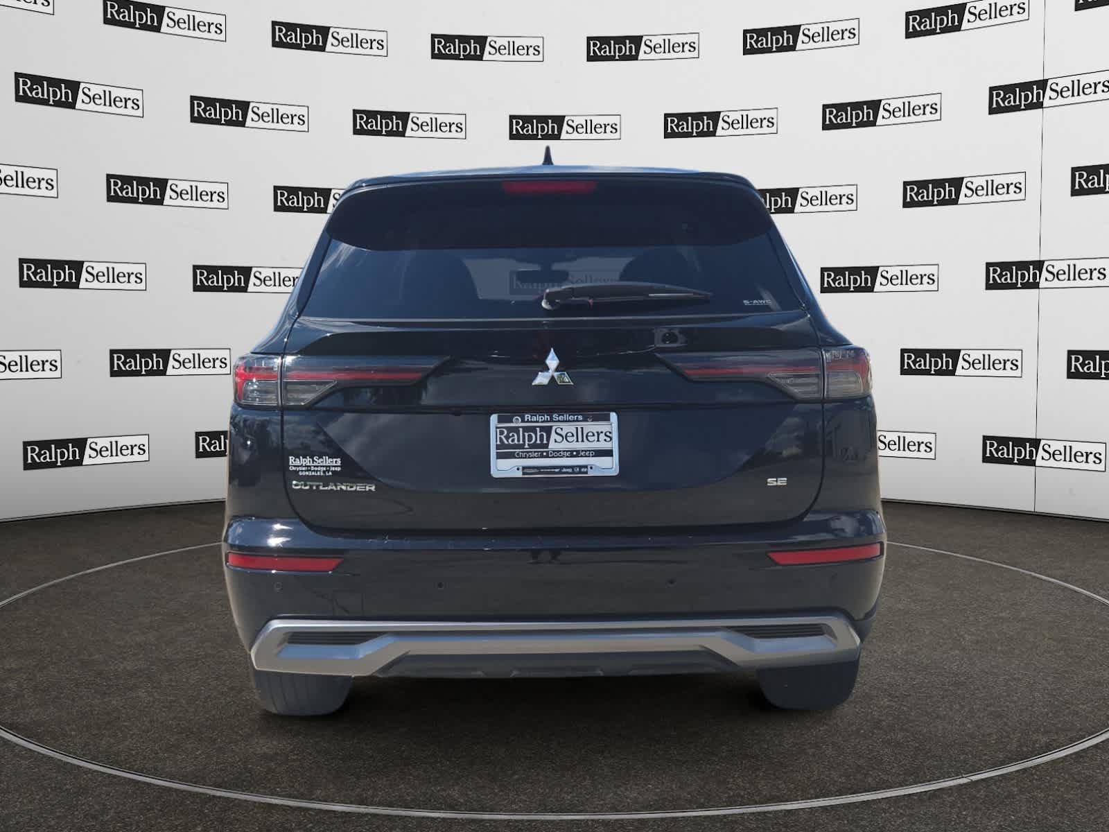 Used 2025 Mitsubishi Outlander SE AWD/4WD image 5