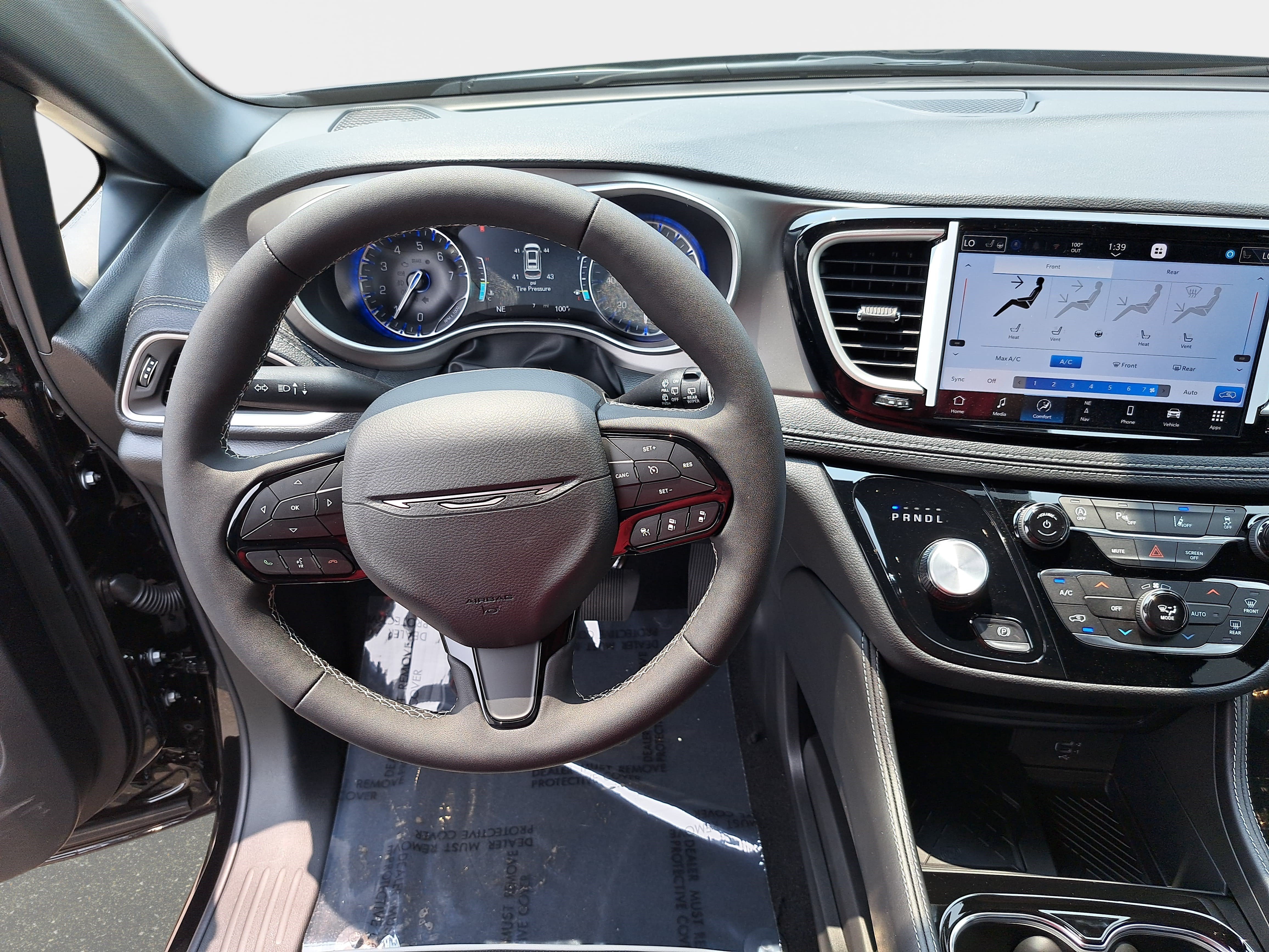 New 2027 Chrysler Pacifica Limited FWD image 18