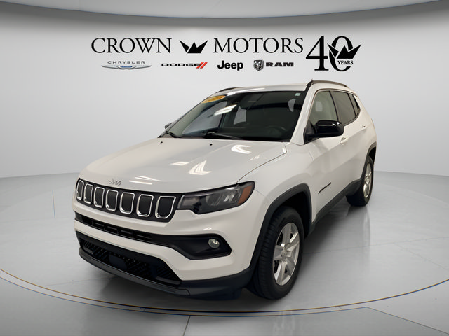 Used 2022 Jeep Compass Latitude w/ Convenience Group AWD/4WD image 3