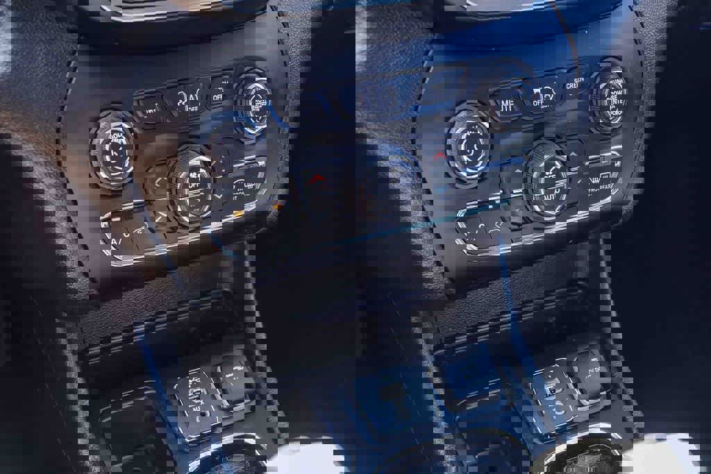 Used 2019 Jeep Cherokee Limited image 21