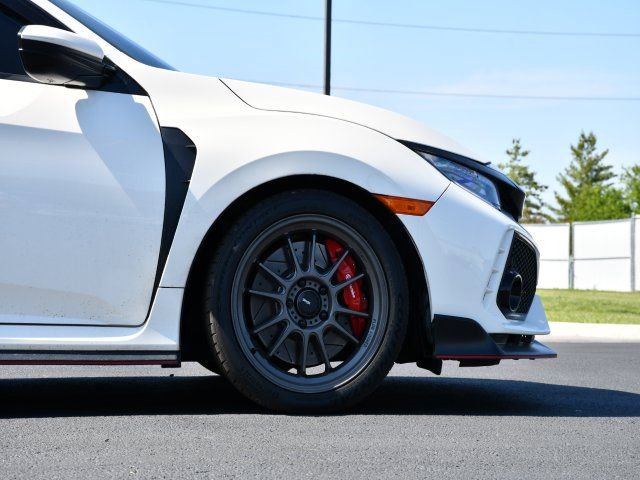 Used 2018 Honda Civic Type R image 9