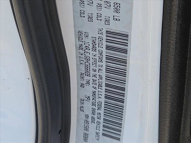 Used 2017 Jeep Grand Cherokee Summit image 23