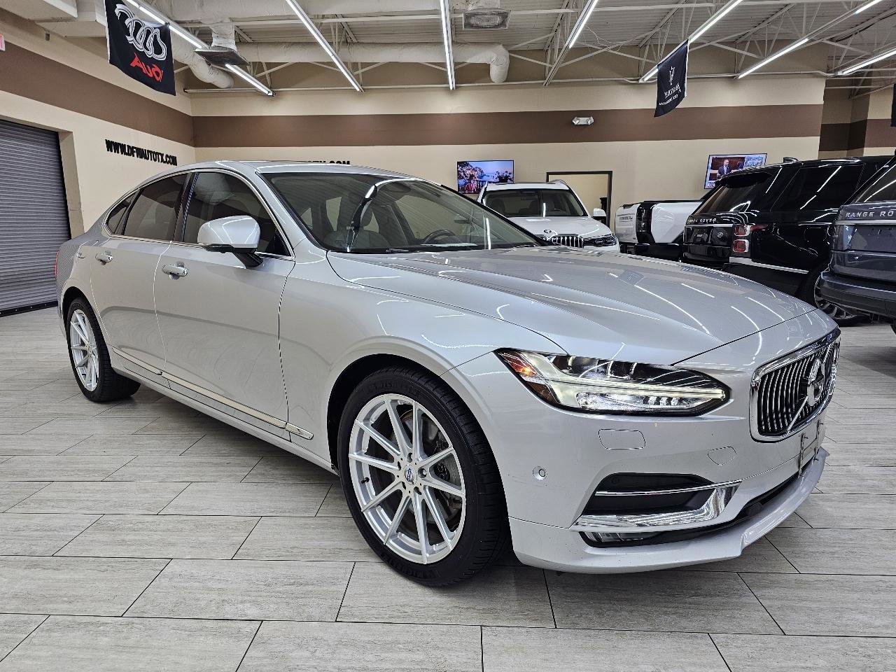 Used 2017 Volvo S90 T6 Inscription w/ Vision Package image 5