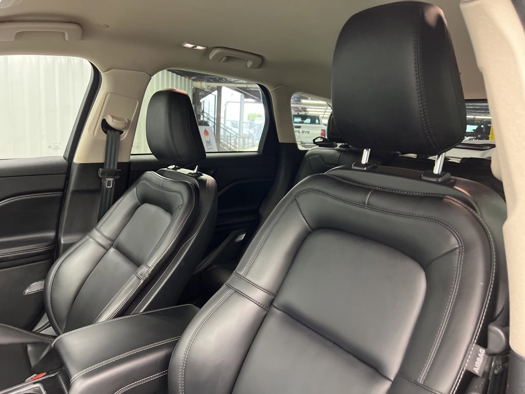 Used 2023 Lincoln Corsair FWD image 12