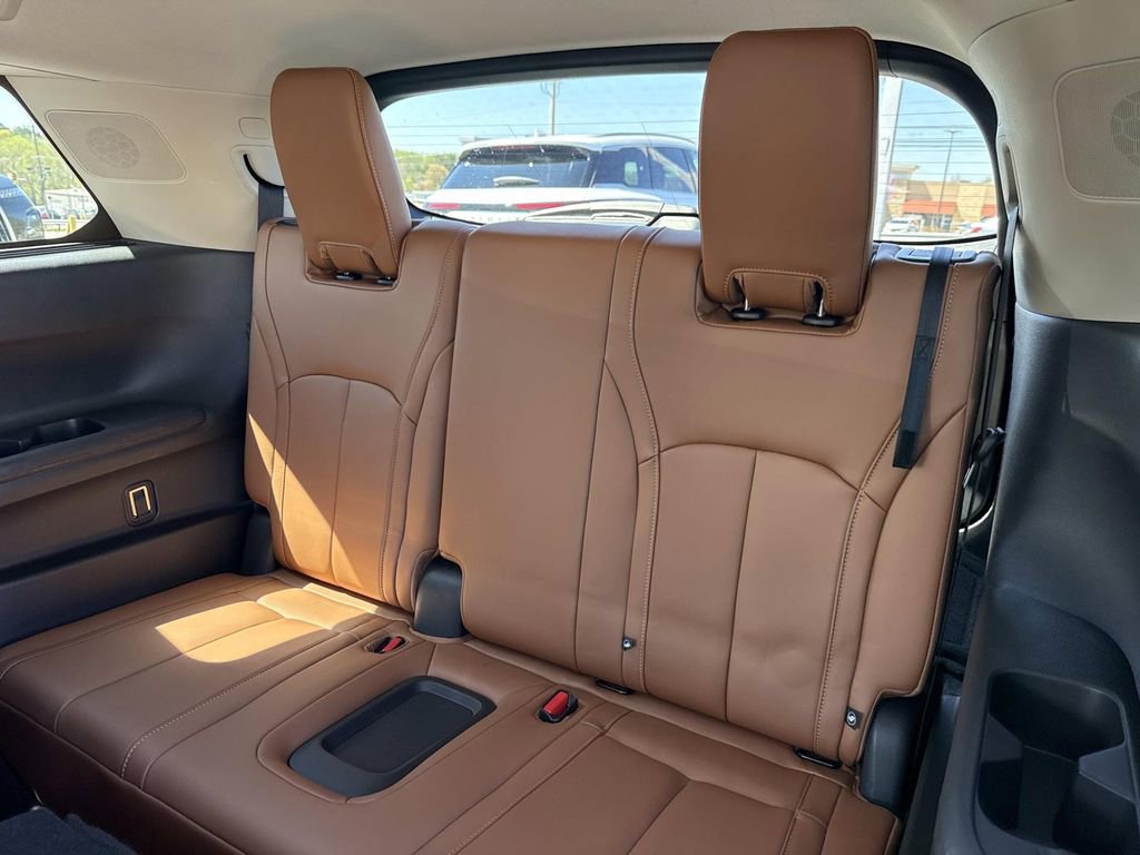 Used 2023 INFINITI QX60 Sensory w/ Cargo Package AWD/4WD image 19