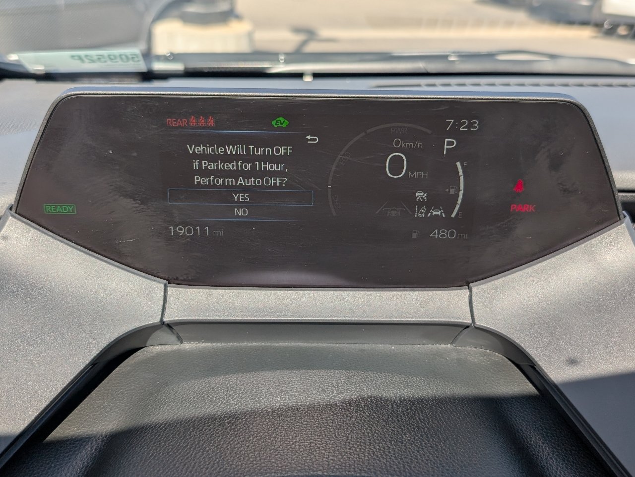 Used 2025 Toyota Prius LE FWD image 19