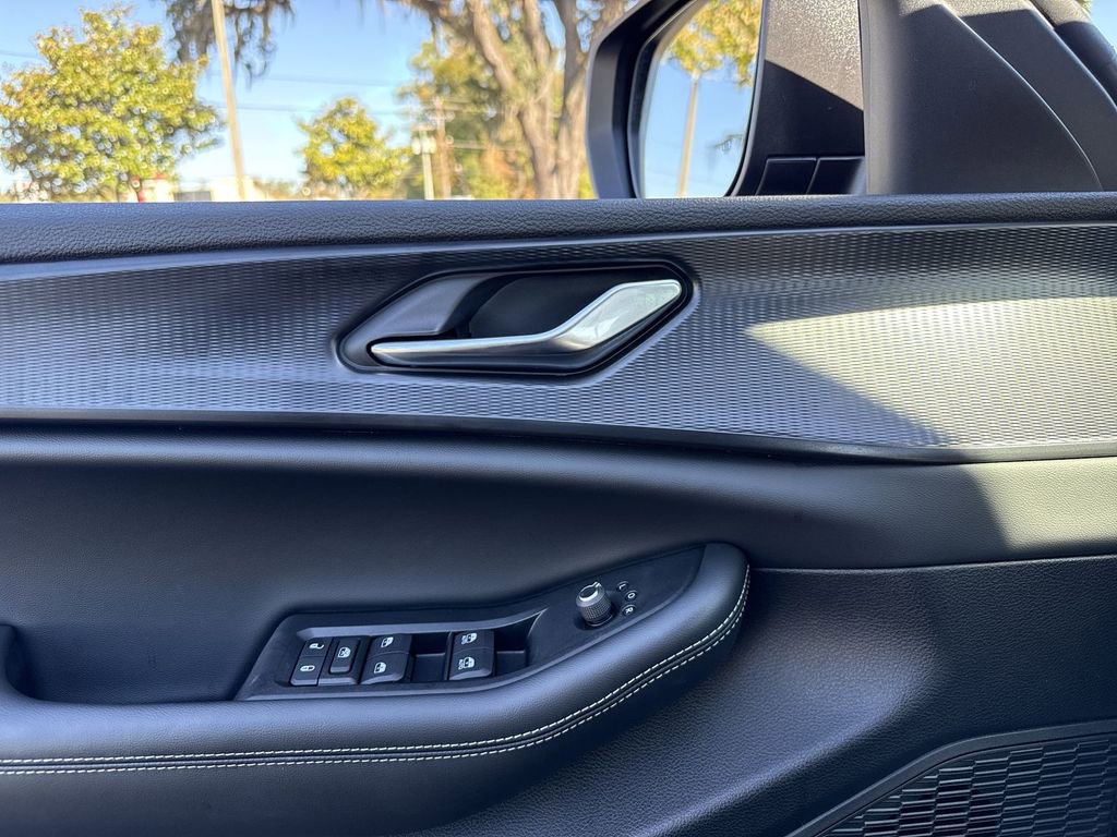 New 2025 Jeep Grand Cherokee L Laredo w/ Luxury Tech Group I image 12