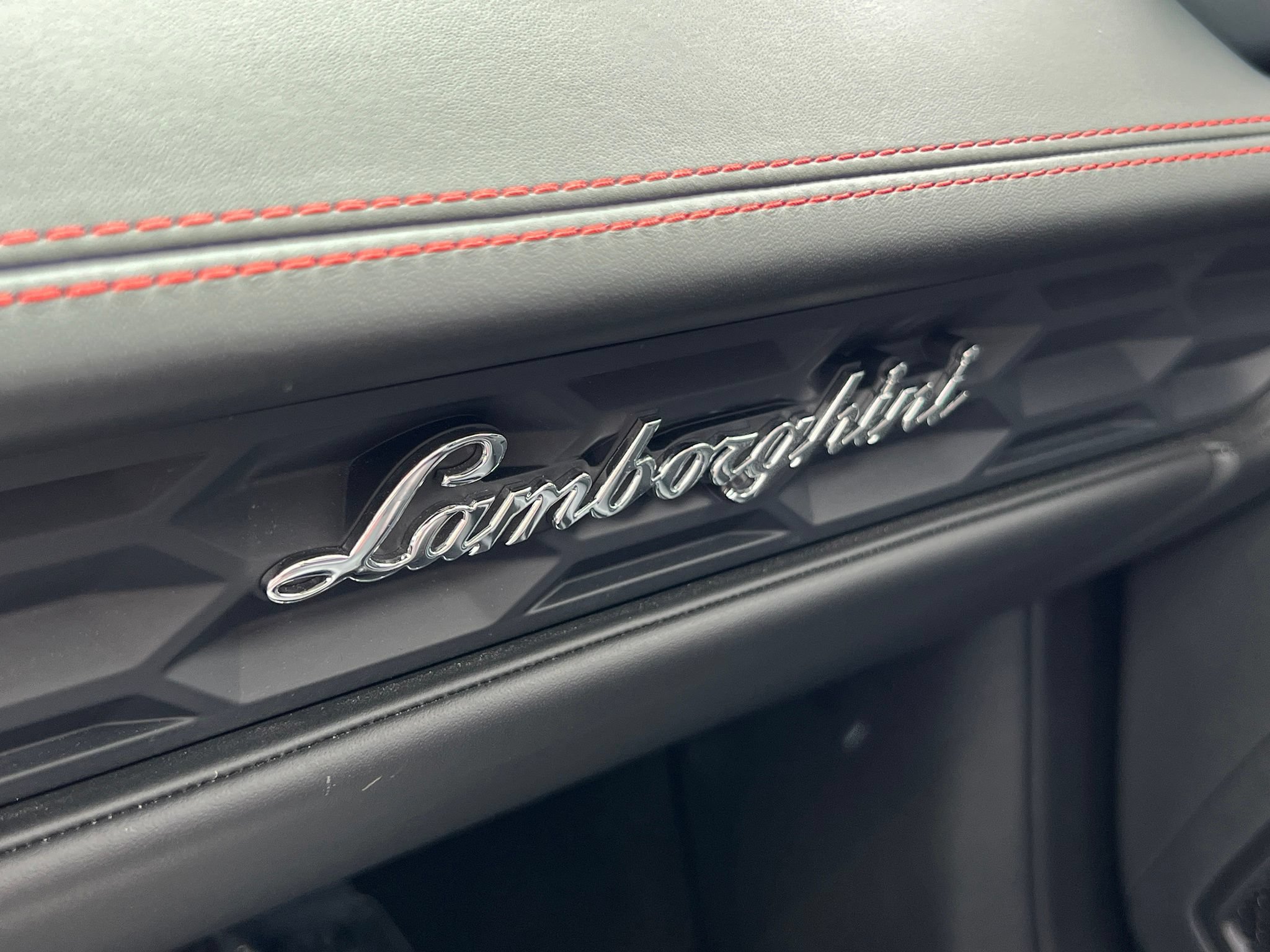 Used 2017 Lamborghini Huracan LP 580-2 RWD image 28