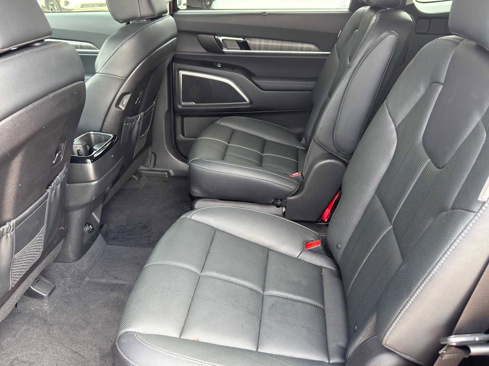 Certified 2024 Kia Telluride EX w/ EX Captain's Chair Package image 24