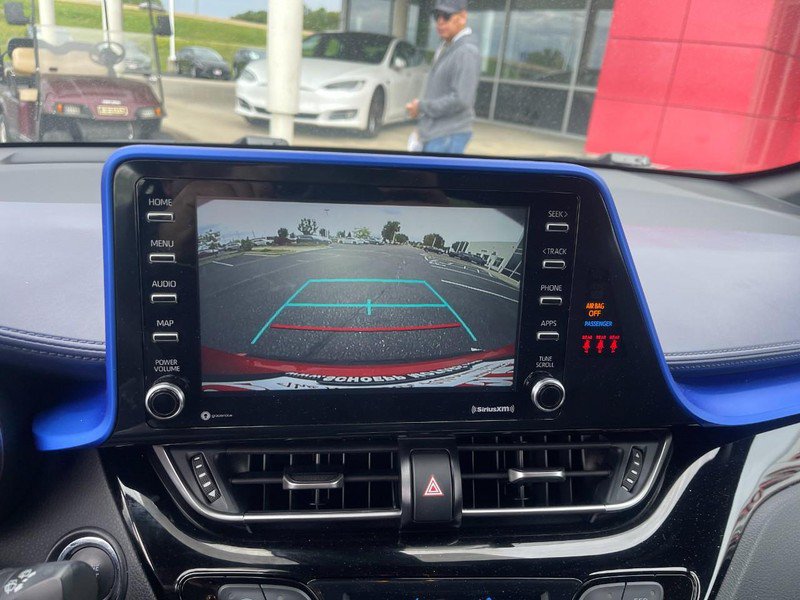 Used 2021 Toyota C-HR XLE FWD image 12