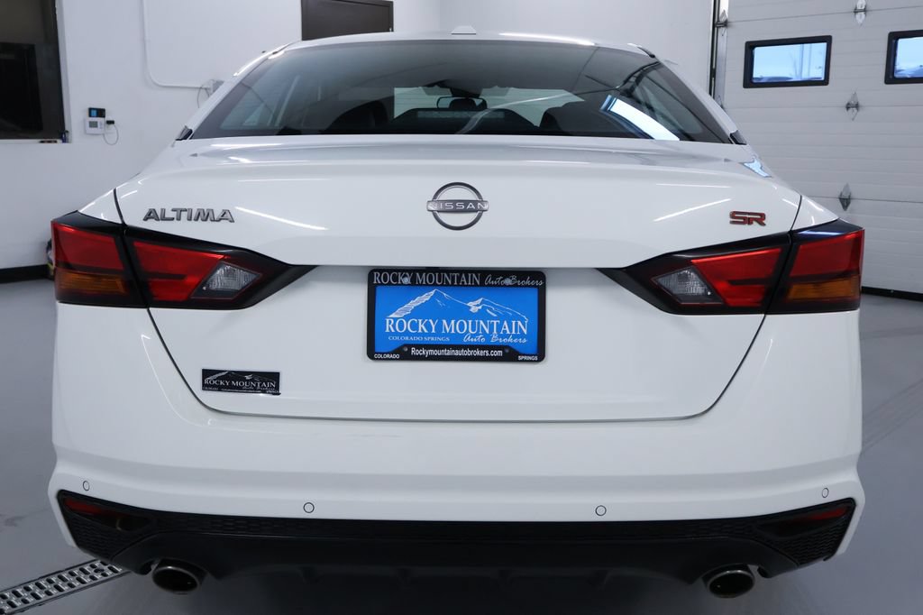 Used 2024 Nissan Altima 2.5 SR FWD image 6