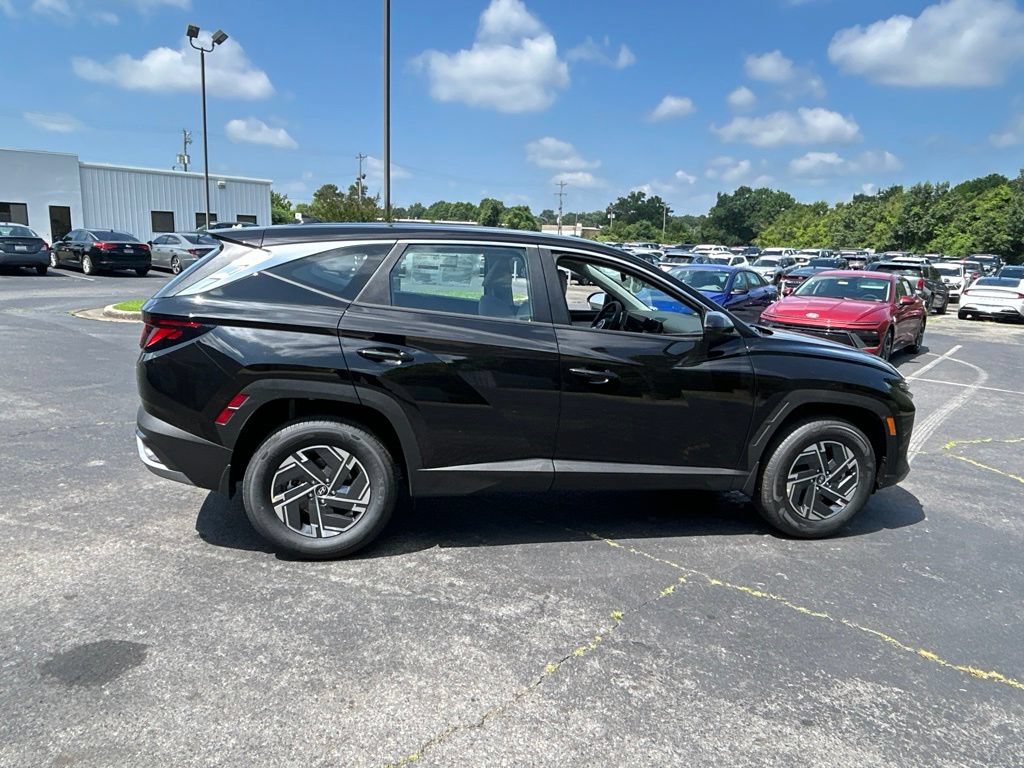New 2026 Hyundai Tucson Blue SE AWD/4WD image 8