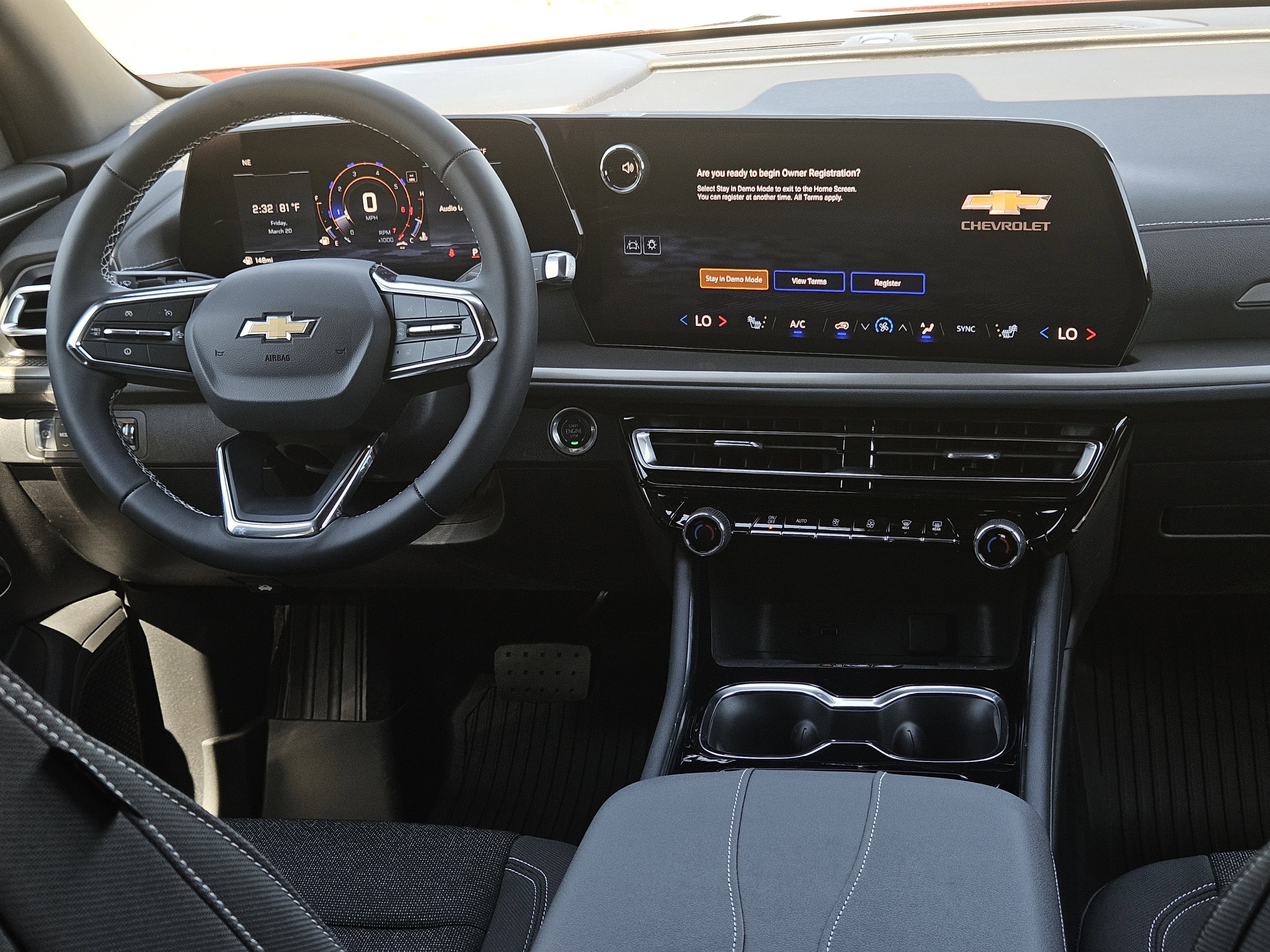 New 2026 Chevrolet Traverse LT w/ Sun and Wheel Package FWD image 23