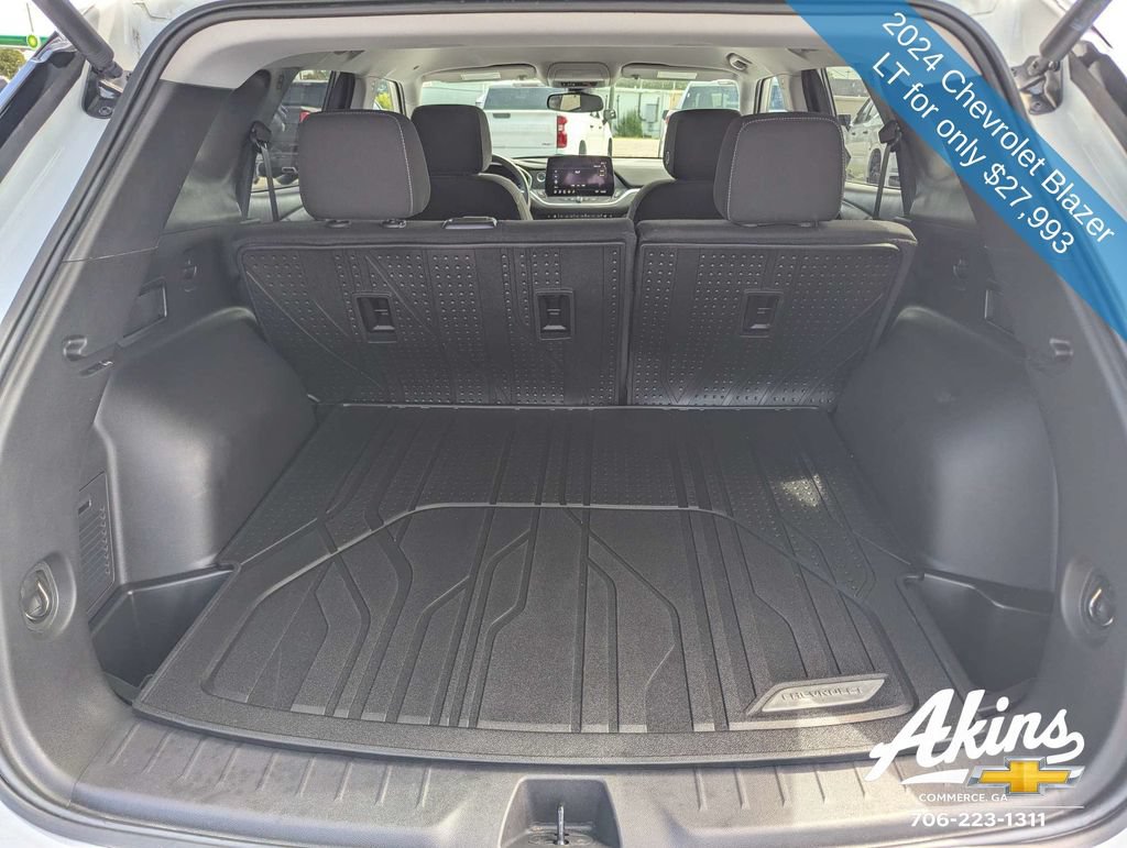 Used 2024 Chevrolet Blazer LT w/ Convenience Package FWD image 13