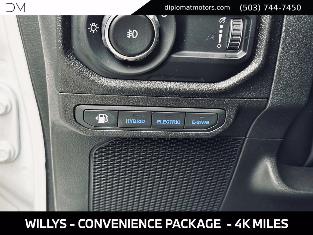 Used 2024 Jeep Wrangler Unlimited AWD/4WD image 33