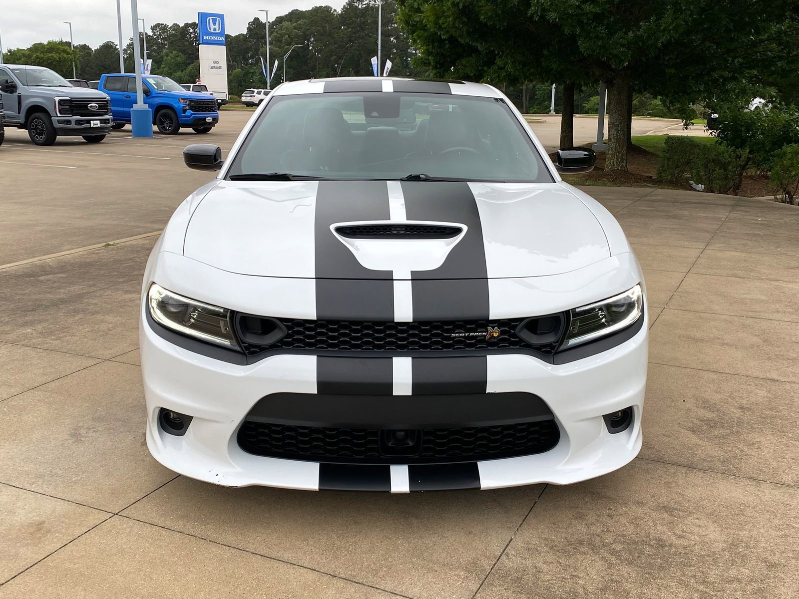 Used 2023 Dodge Charger Scat Pack w/ Plus Group RWD image 2