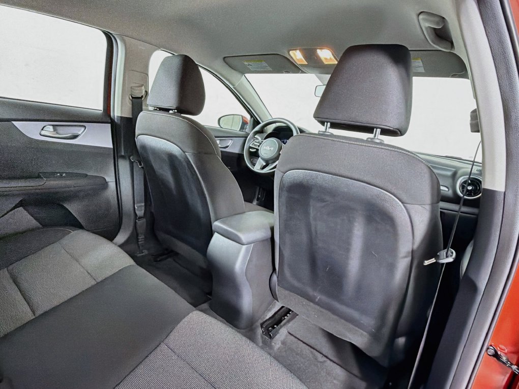 Used 2022 Kia Forte LXS FWD image 27