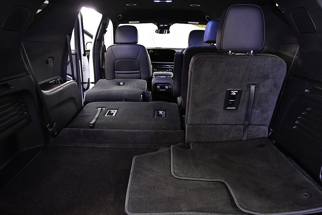 Used 2025 Chevrolet Traverse LT image 29