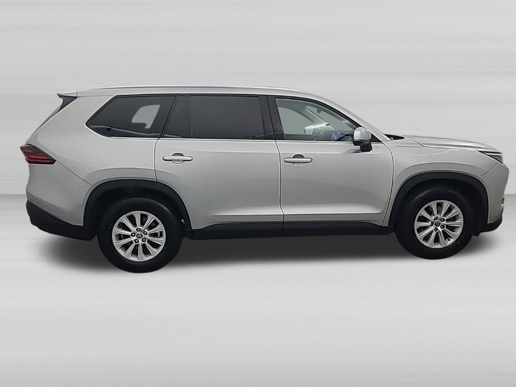 Used 2025 Toyota Grand Highlander AWD image 3