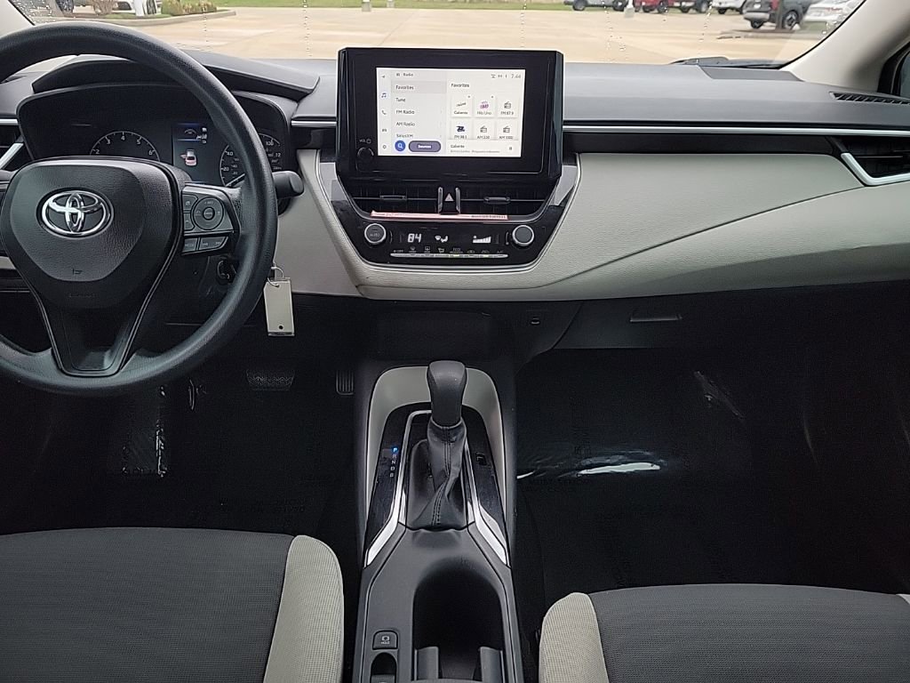 Used 2025 Toyota Corolla LE image 11