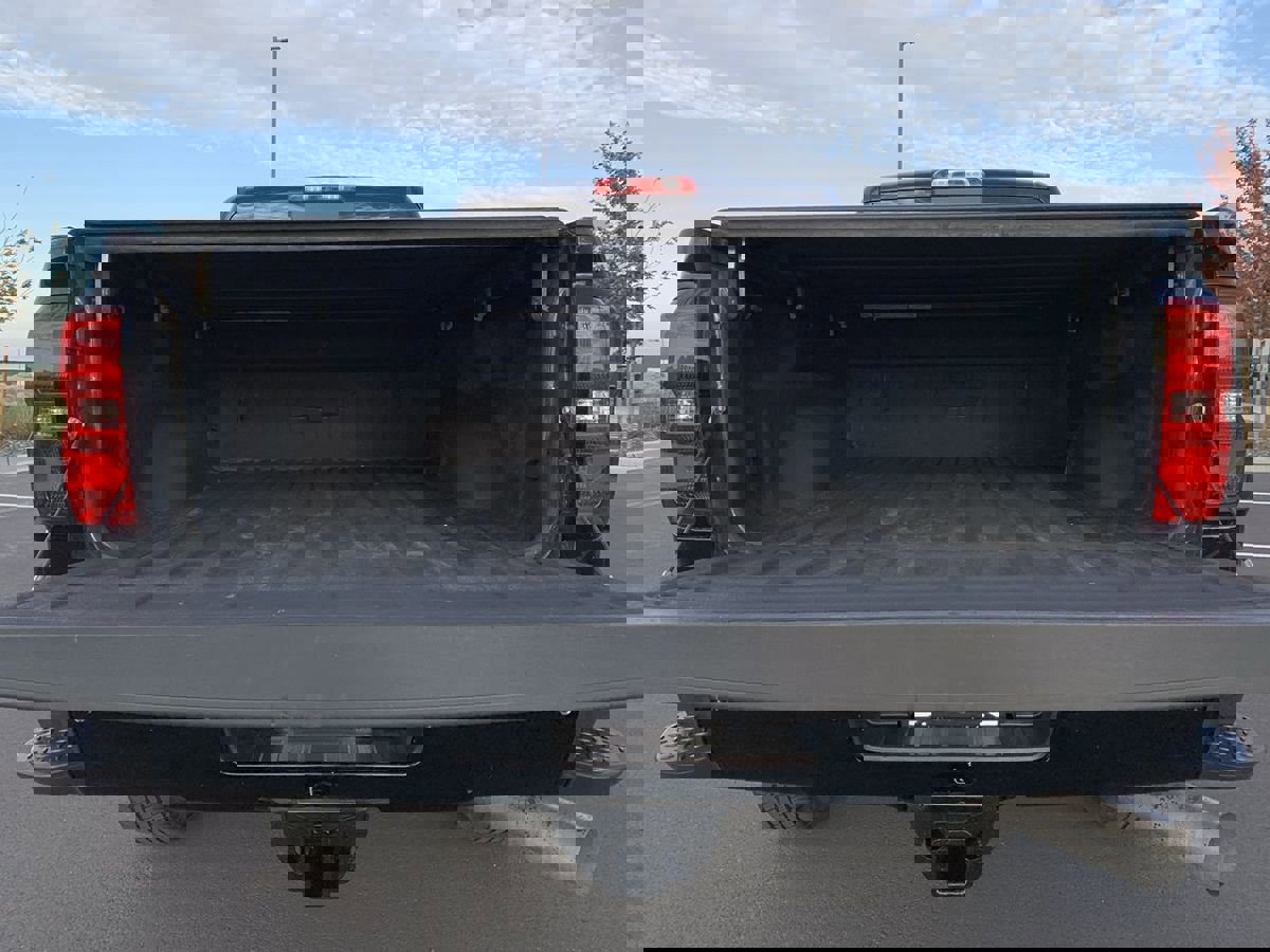 Used 2015 Chevrolet Silverado 3500 High Country image 14