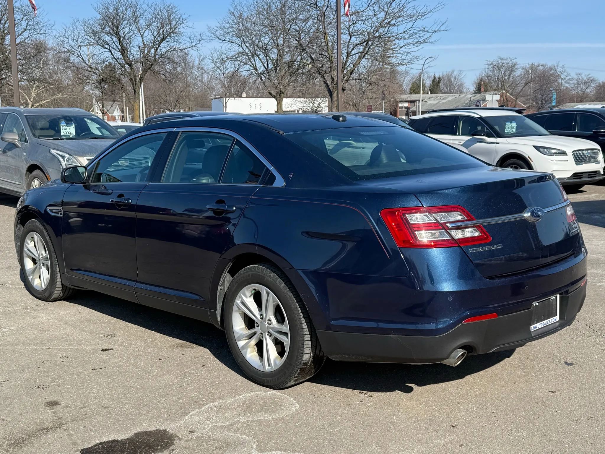 Used 2016 Ford Taurus SEL w/ Equipment Group 201A image 7