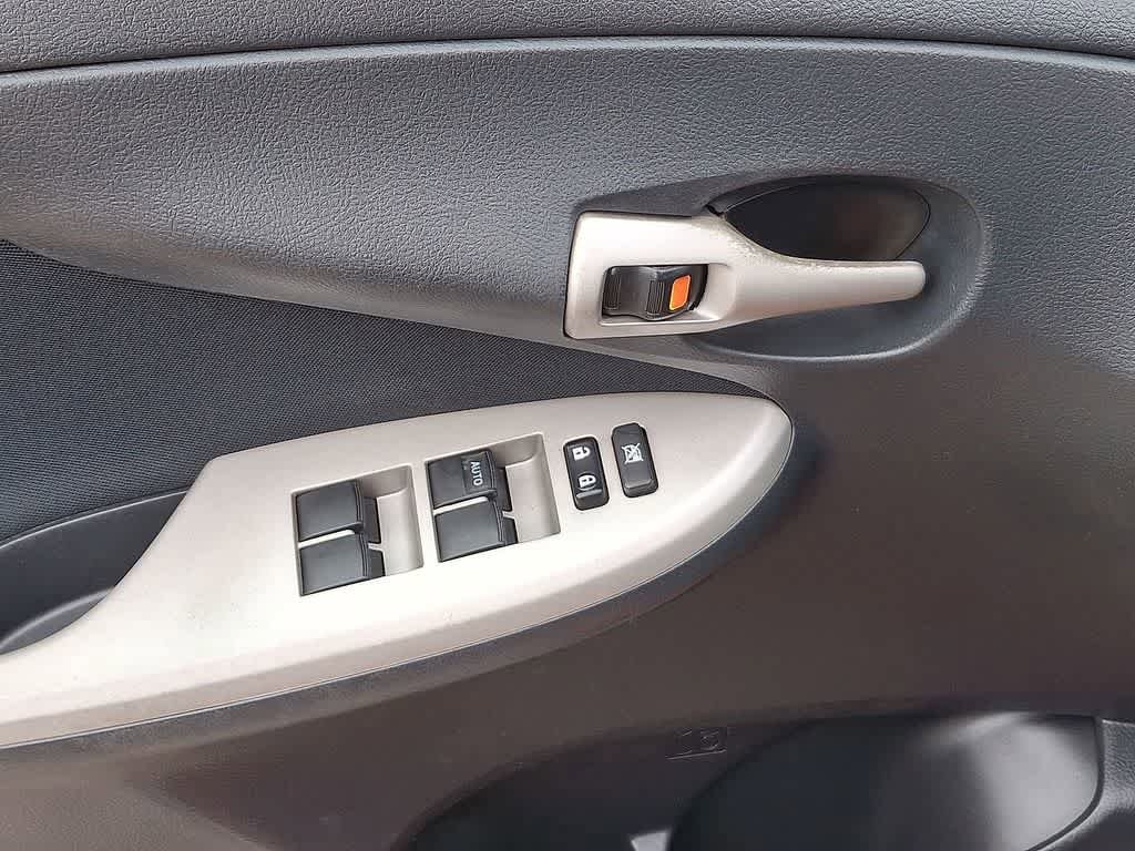 Used 2013 Toyota Corolla S Special Edition image 10