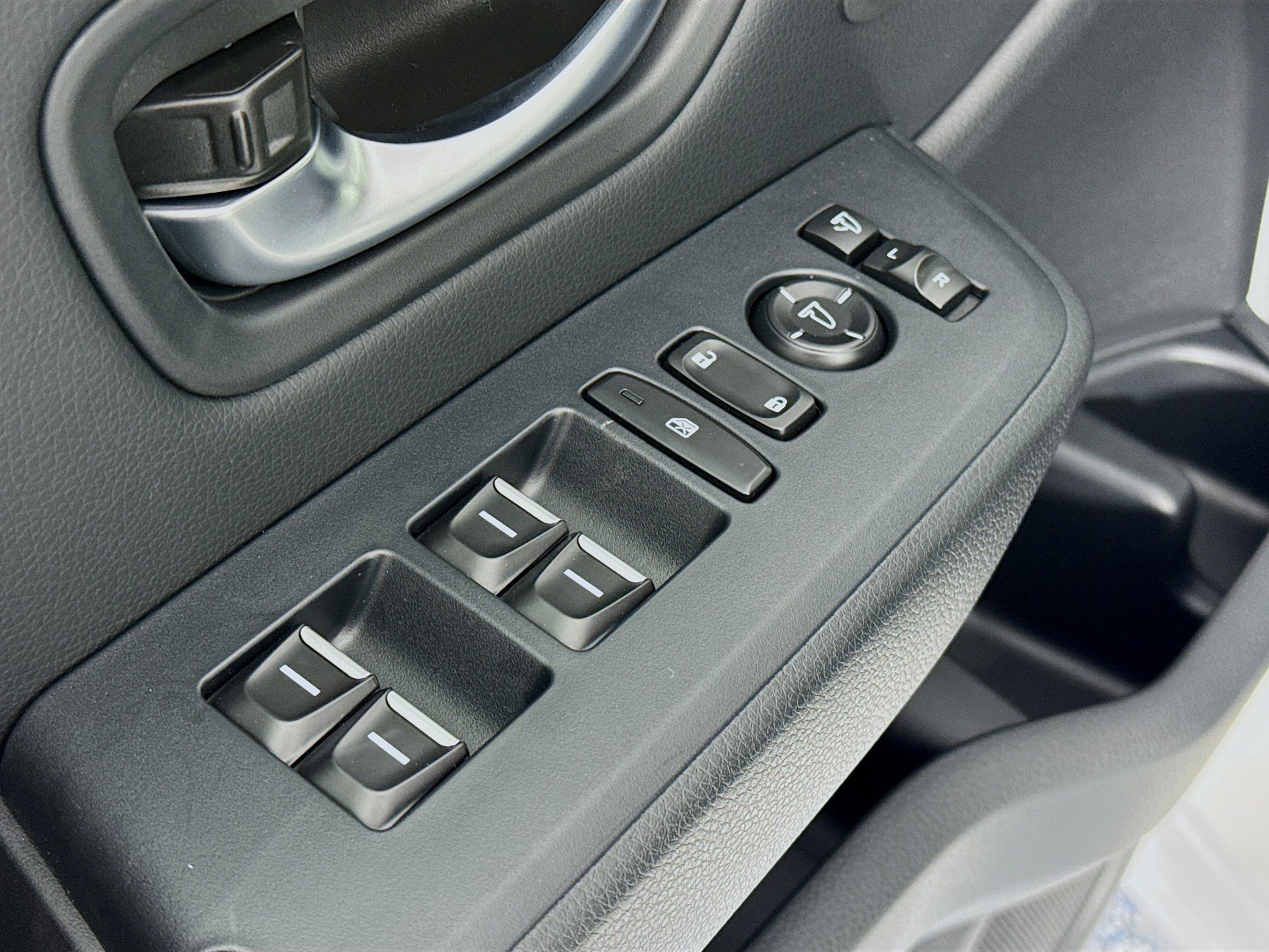 New 2025 Honda Pilot Black Edition image 18