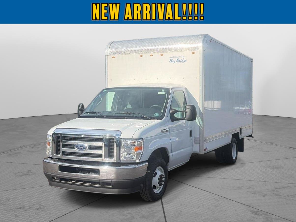 Used 2024 Ford E-350 and Econoline 350 Super Duty w/ Power Windows & Locks Group RWD image 3