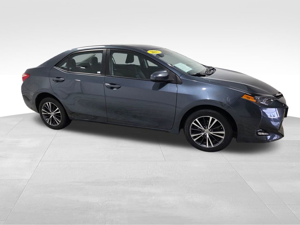 Used 2017 Toyota Corolla LE image 21