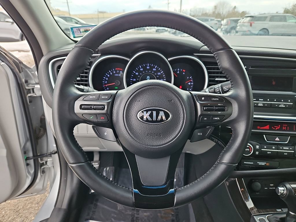 Used 2015 Kia Optima EX image 19