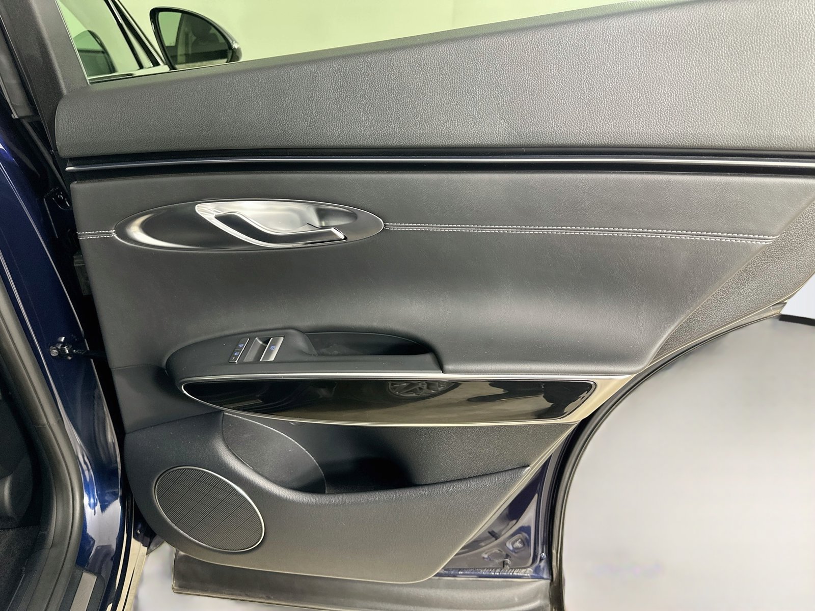 Used 2024 Genesis GV70 2.5T AWD/4WD image 39