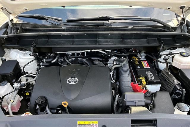 Used 2021 Toyota Highlander Limited image 31