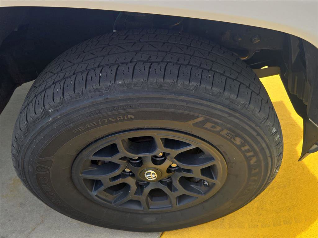 Used 2020 Toyota Tacoma SR5 AWD/4WD image 18