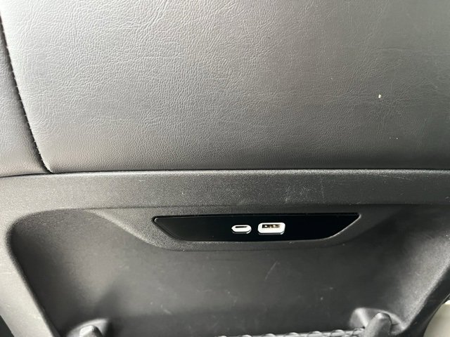 Used 2024 Chrysler Pacifica Touring-L image 72