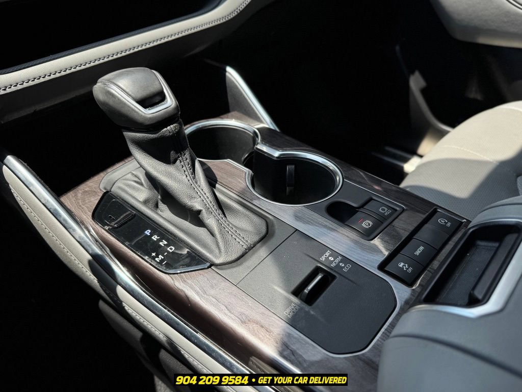 Used 2021 Toyota Highlander Limited FWD image 20