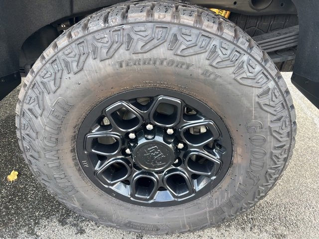 Used 2024 Chevrolet Silverado 2500 ZR2 w/ ZR2 Bison Edition image 9