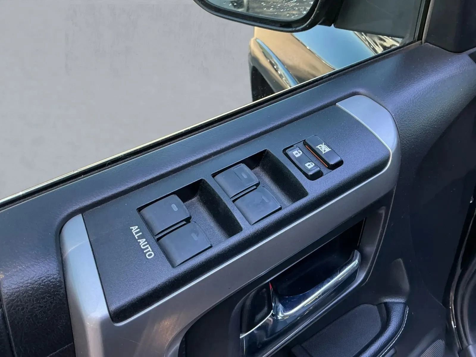 Used 2021 Toyota 4Runner Limited image 11
