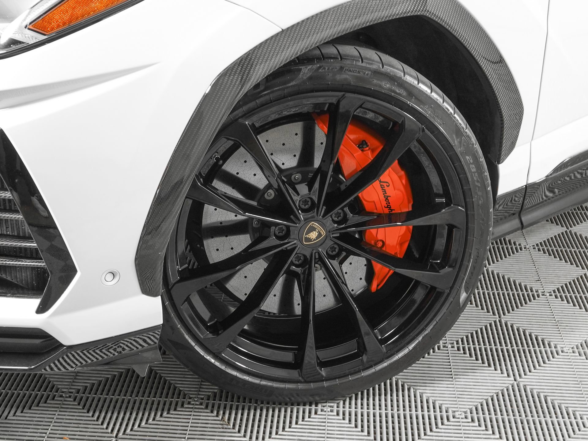 Used 2021 Lamborghini Urus image 31