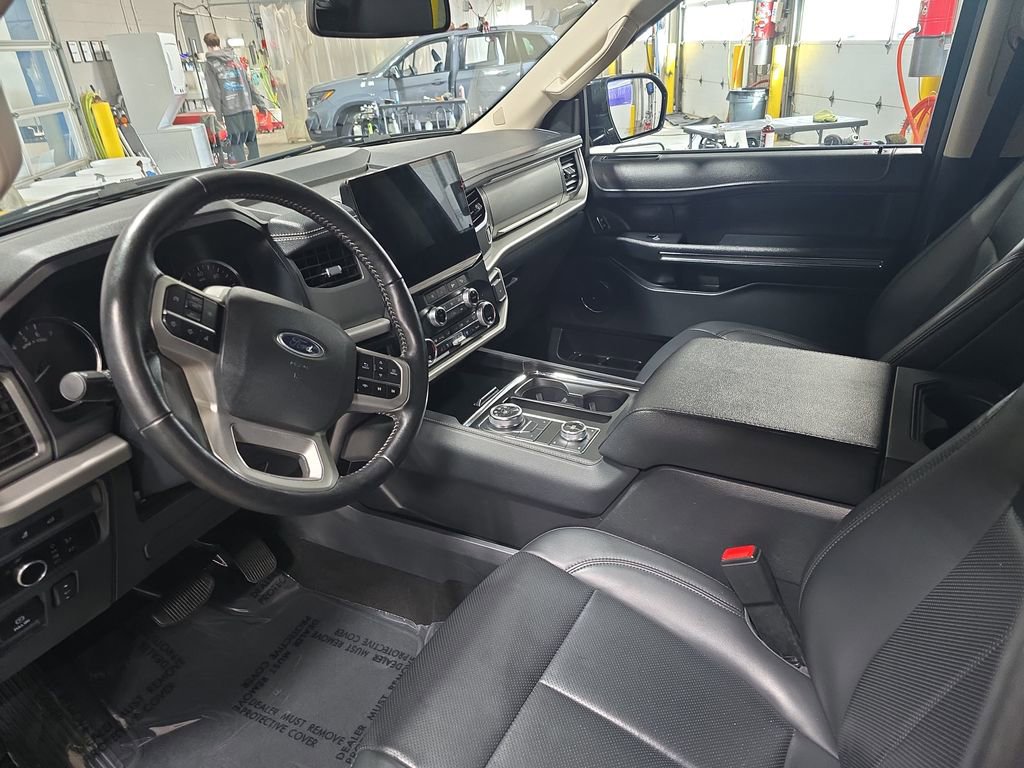 Used 2024 Ford Expedition Max XLT AWD/4WD image 19