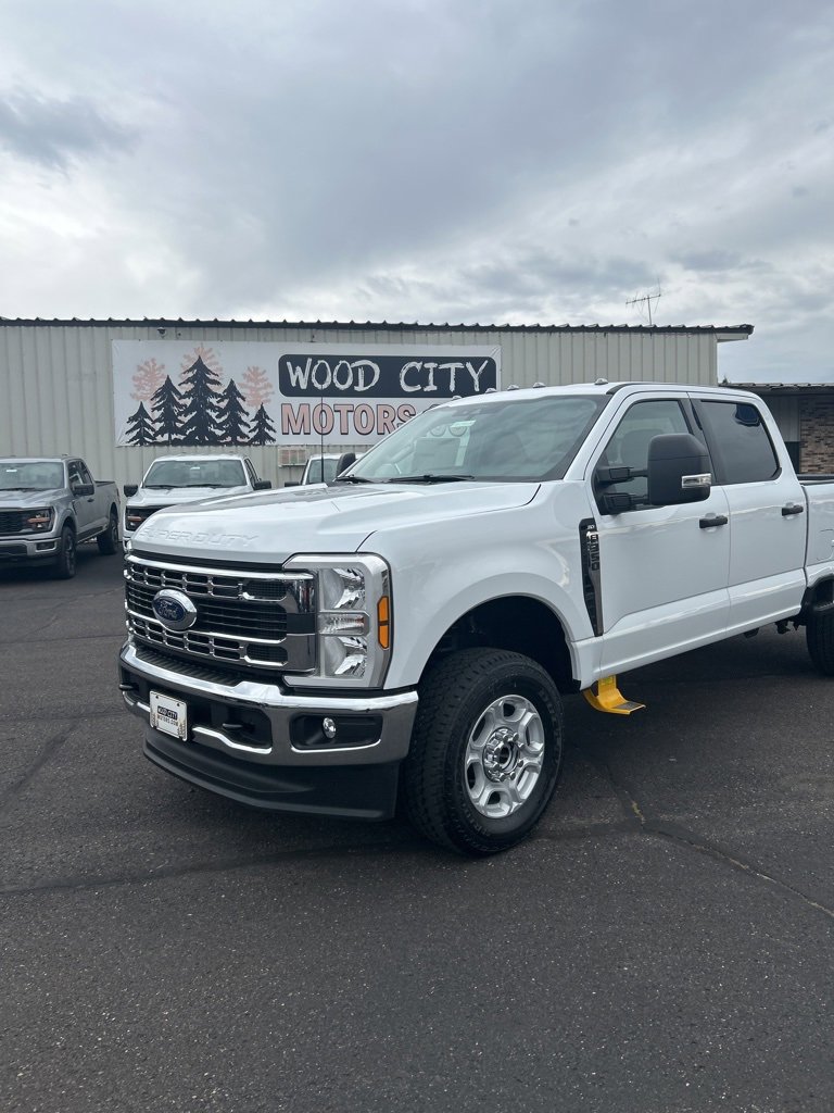 New 2026 Ford F350 XLT image 1