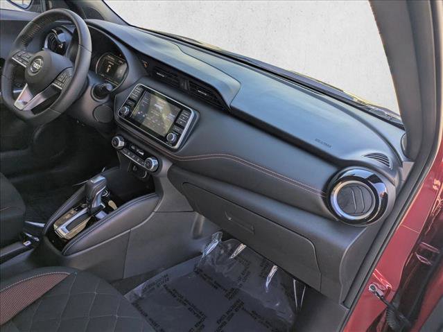 Used 2018 Nissan Kicks SR image 21