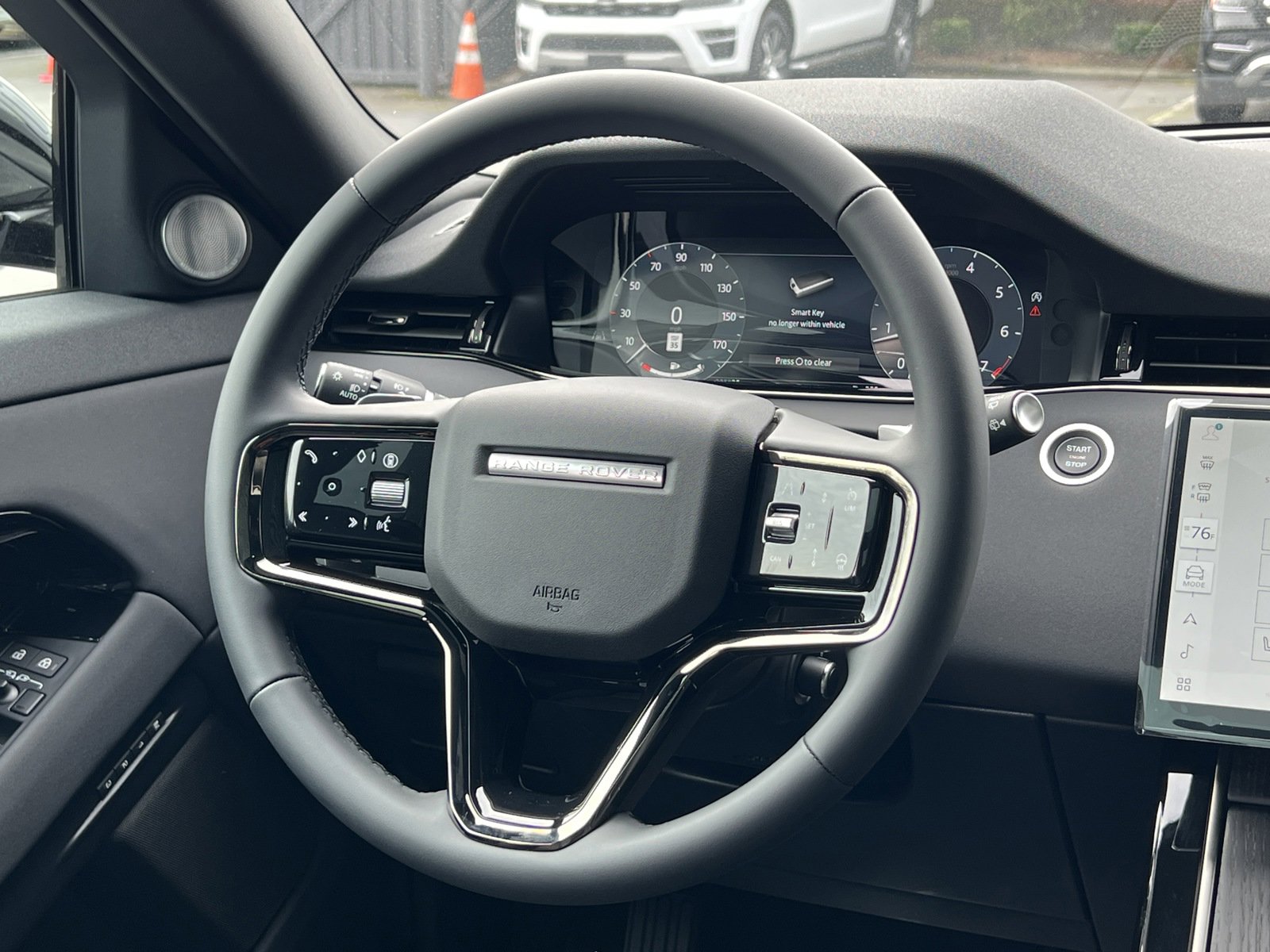New 2025 Land Rover Range Rover Evoque Dynamic SE AWD/4WD image 15
