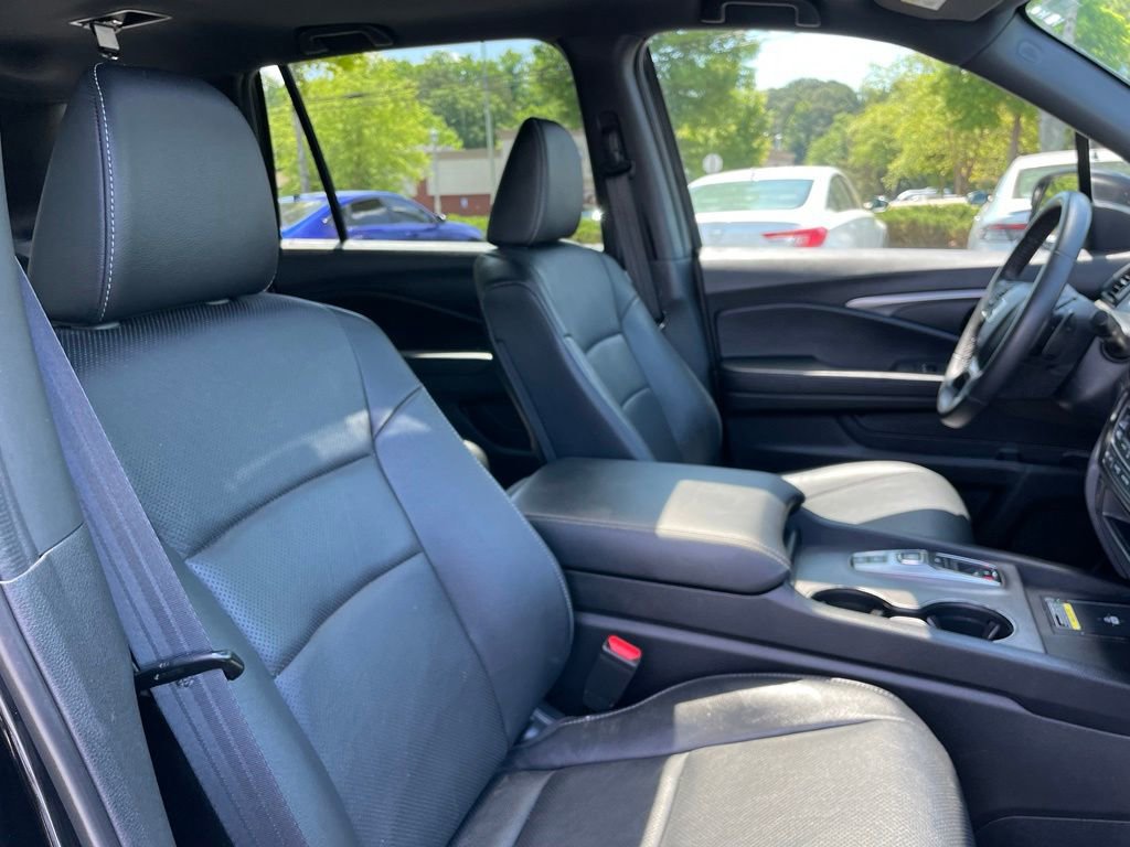 Certified 2024 Honda Passport EX-L image 32