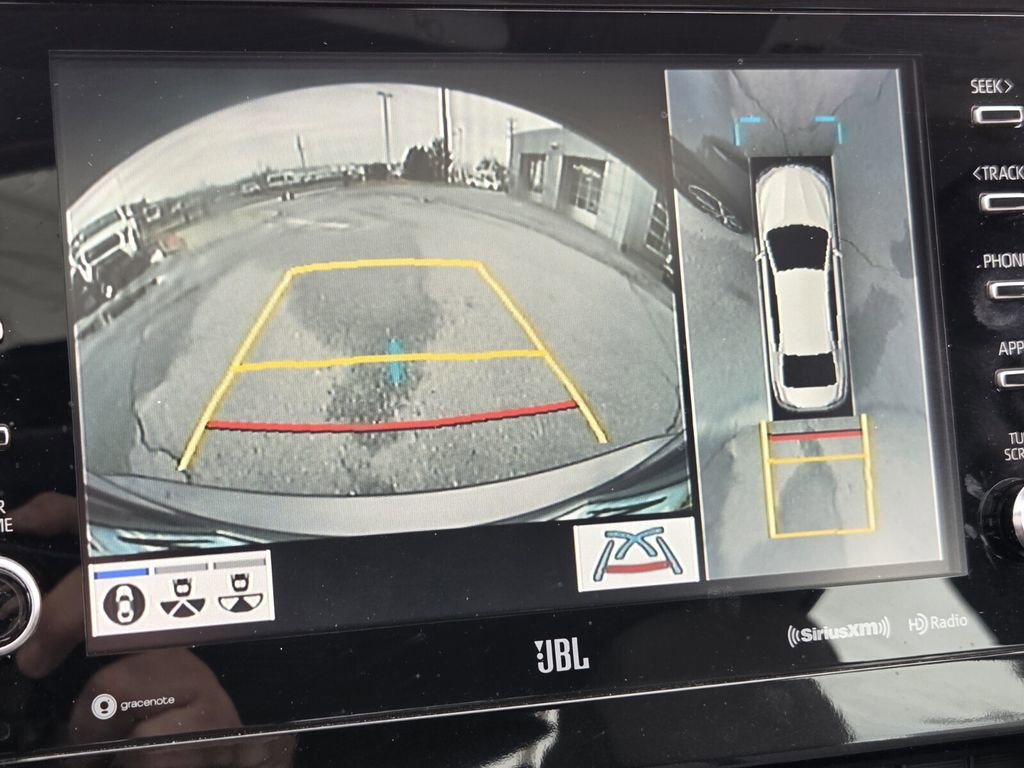 Used 2022 Toyota Camry XLE w/ Navigation Upgrade Package image 17