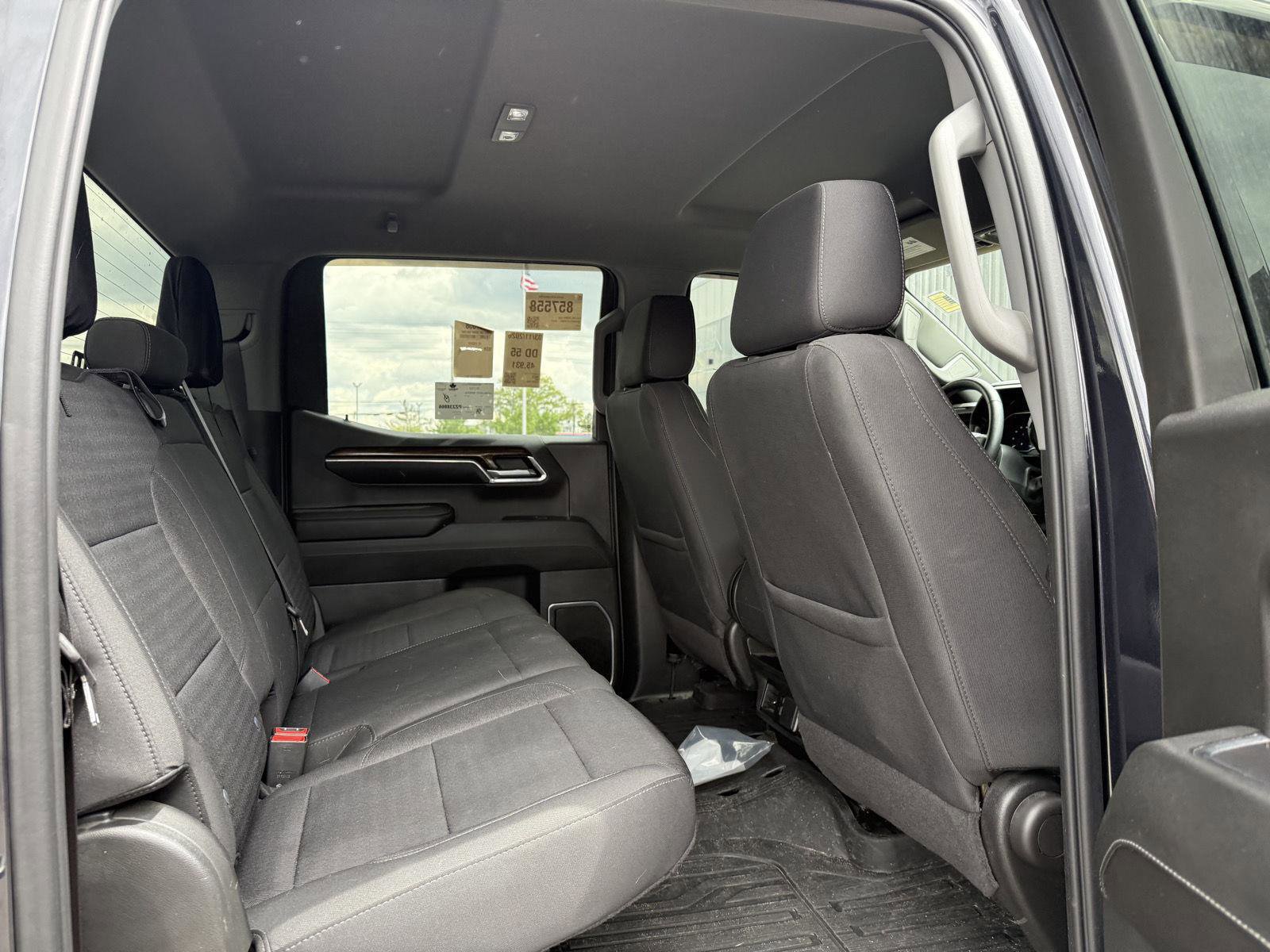 Used 2023 GMC Sierra 1500 SLE w/ X31 Off-Road Package AWD/4WD image 11